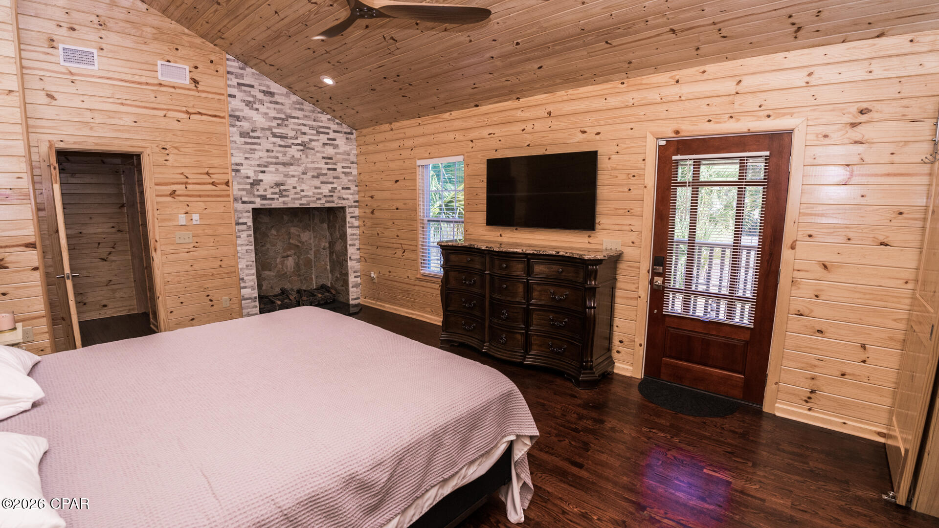 Image 24 For 854 Magnolia Avenue