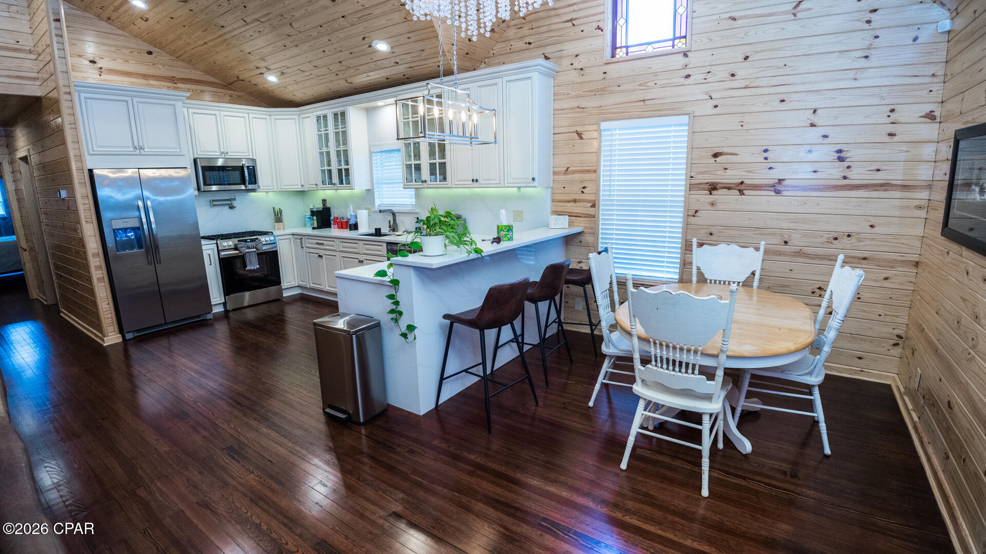 Image 8 For 854 Magnolia Avenue