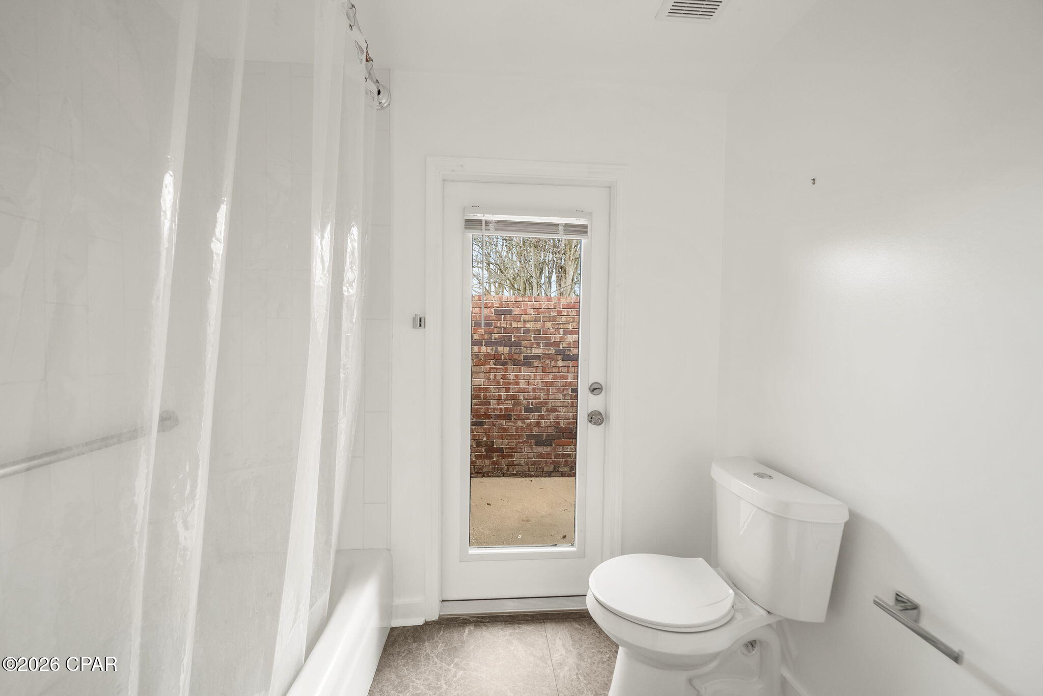 Image 32 For 1006 Goose Bayou Road