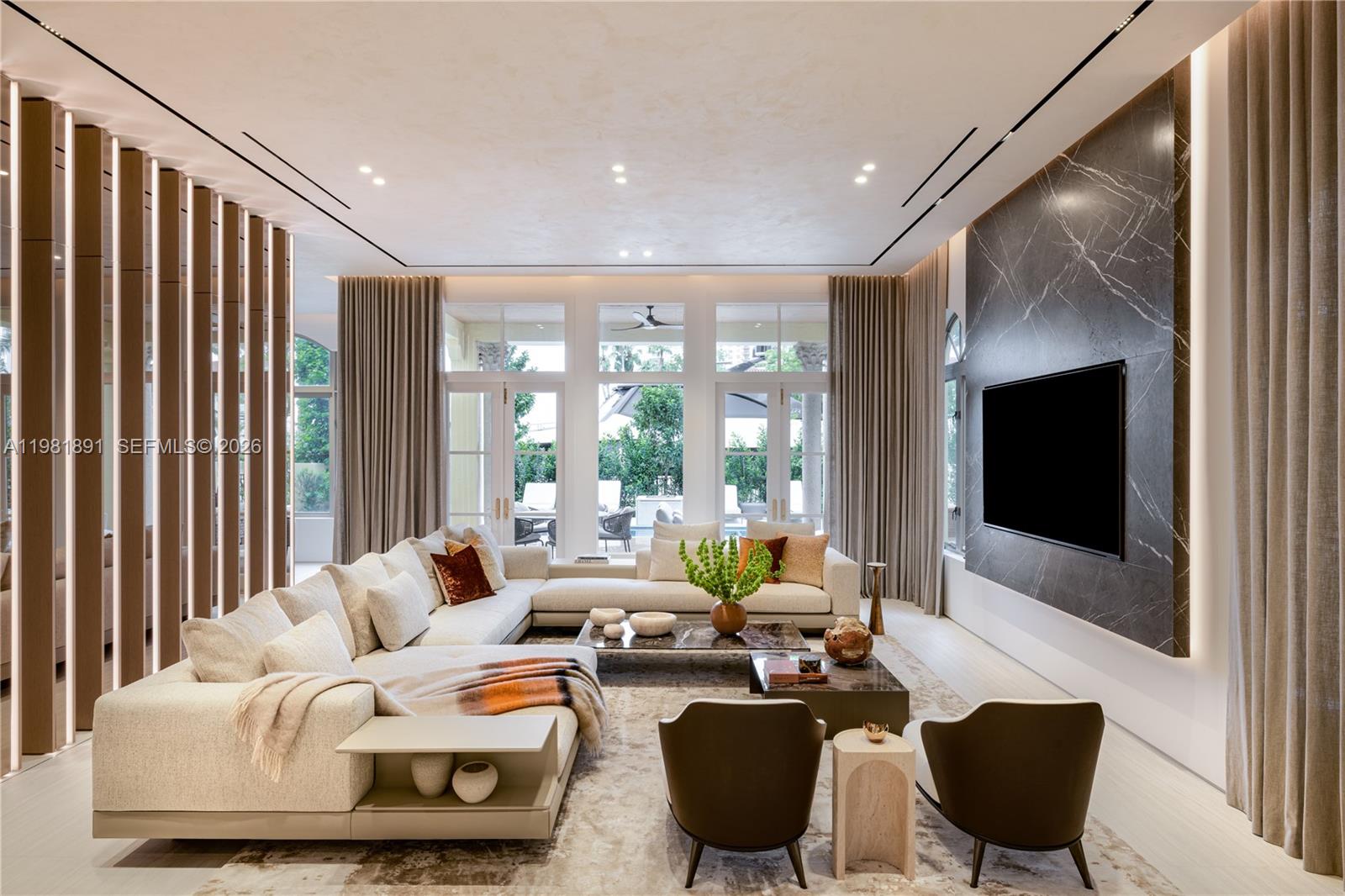 listing main picture