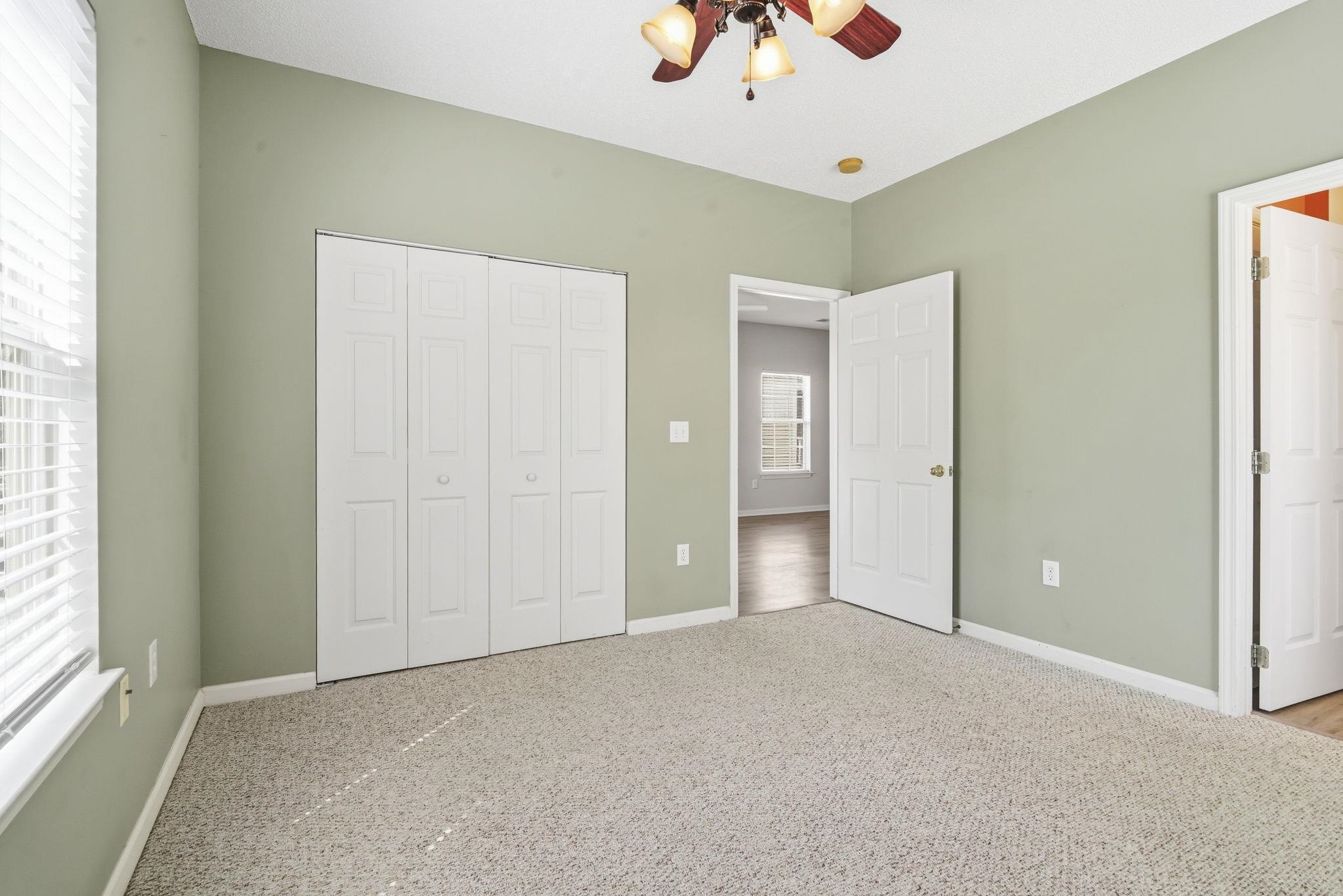 2606561 | Photo 25