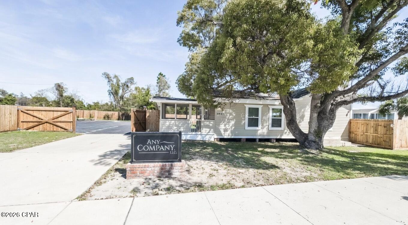 Listing photo id 2 for 5045 Highway 98