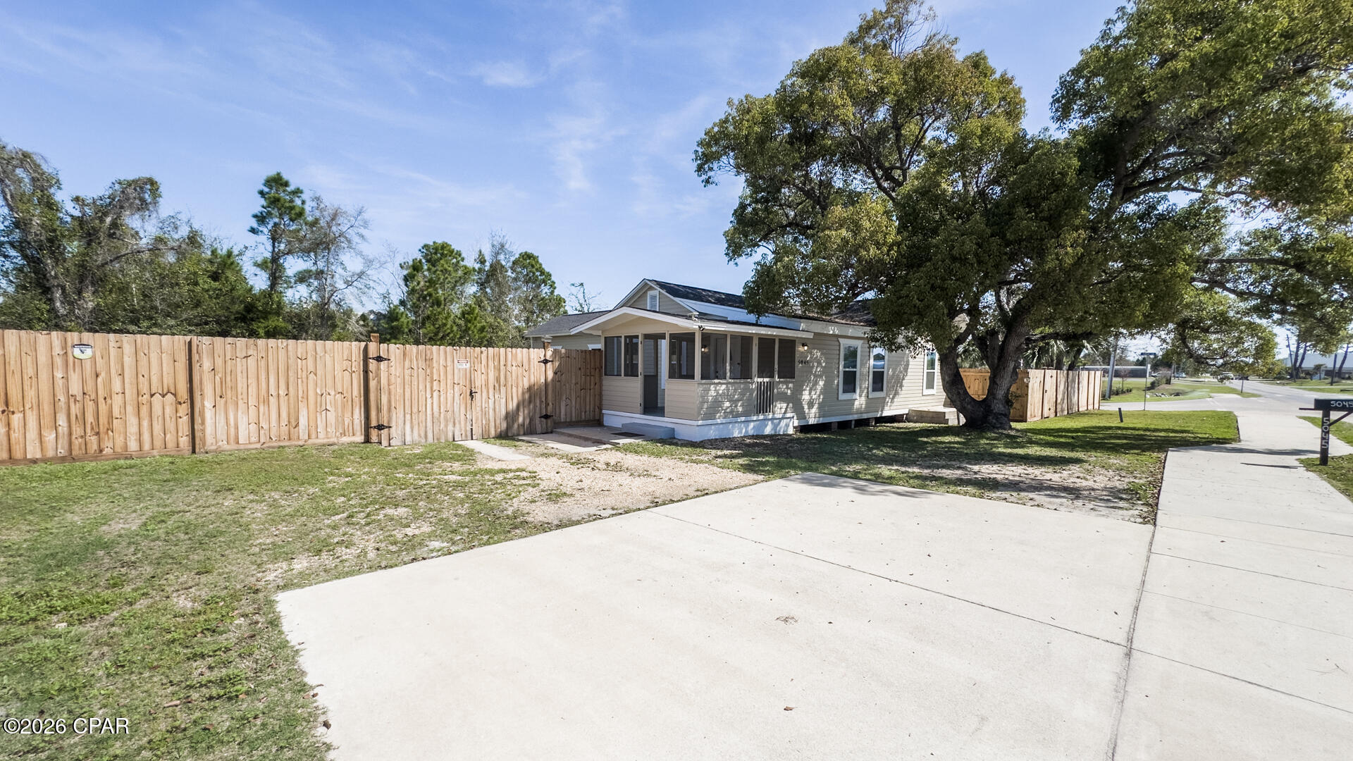 Listing photo id 38 for 5045 Highway 98