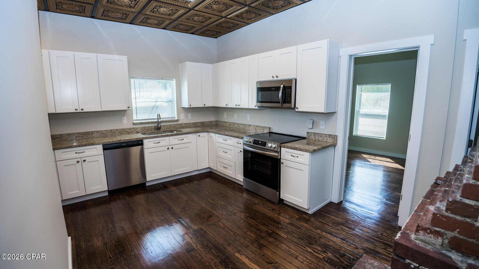 Listing photo id 9 for 5045 Highway 98