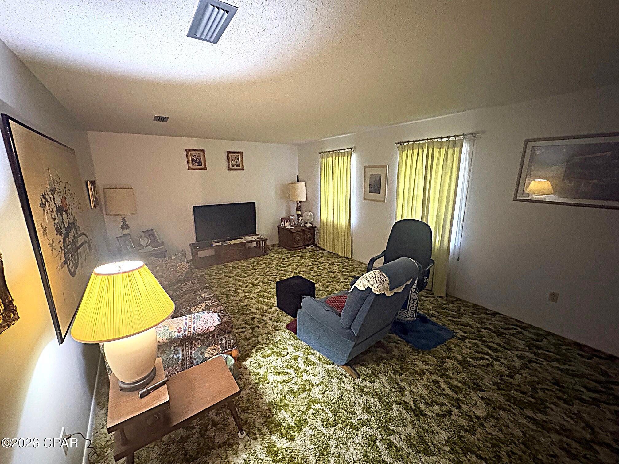 Image 2 For 4642 River Drive