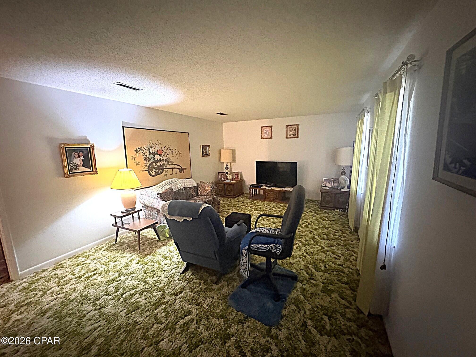 Image 3 For 4642 River Drive