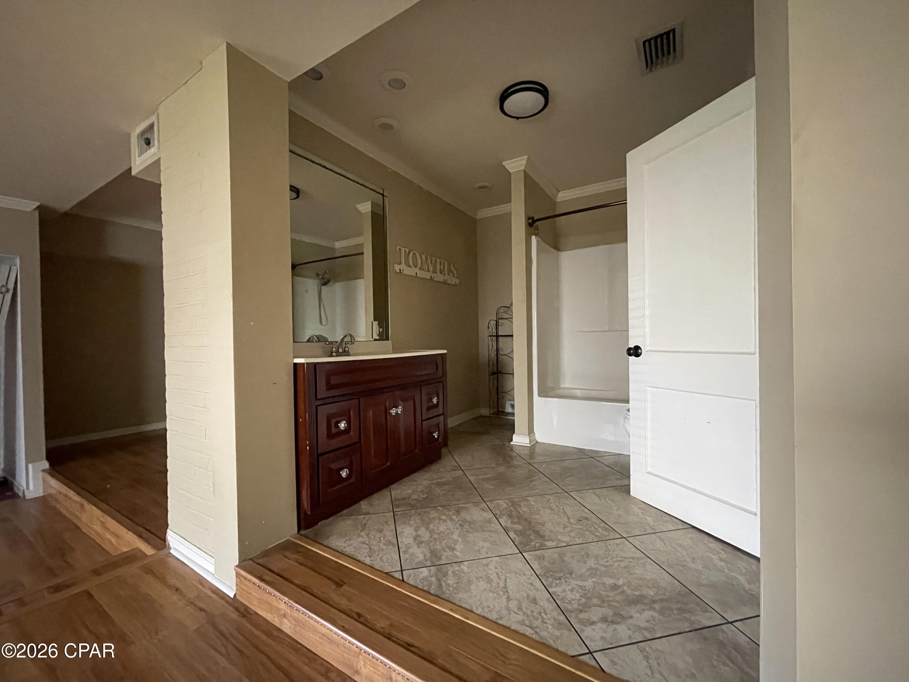 Image 15 For 2977 Caledonia Street