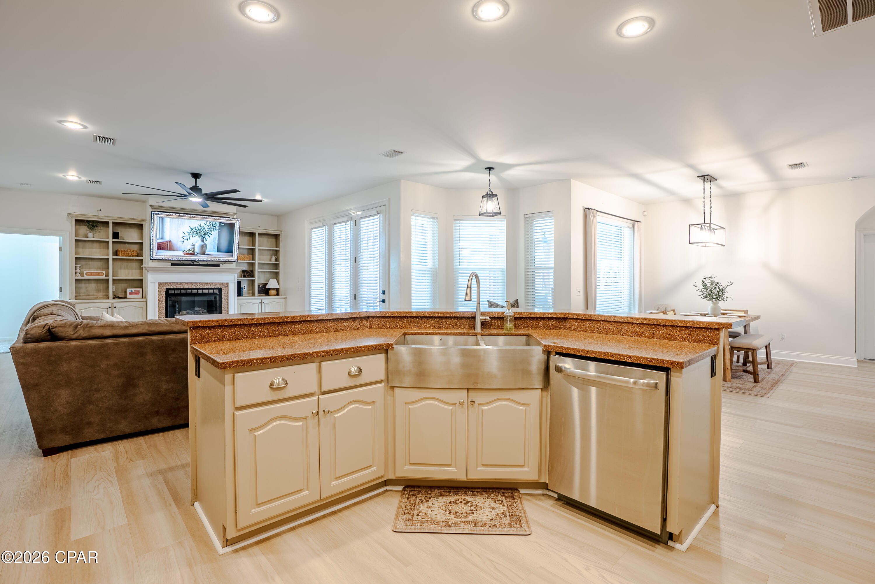 Image 16 For 7528 Kingswood Road