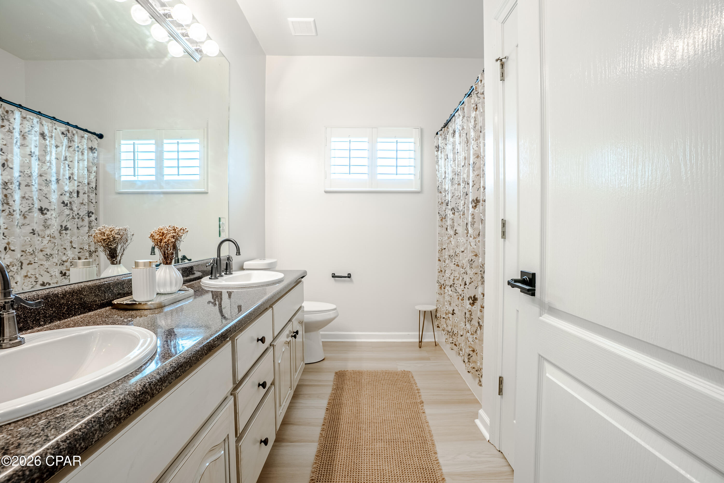 Image 30 For 7528 Kingswood Road