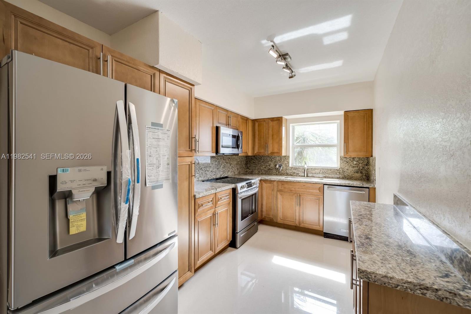 Property photo # 9