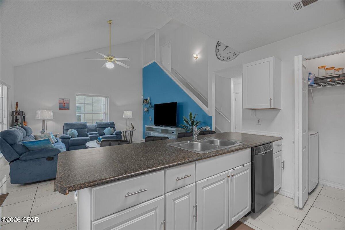 Image 11 For 406 Rossi Way