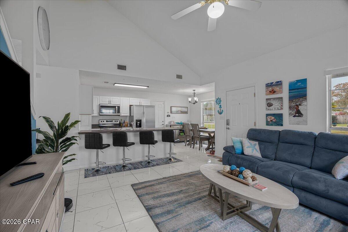 Image 4 For 406 Rossi Way