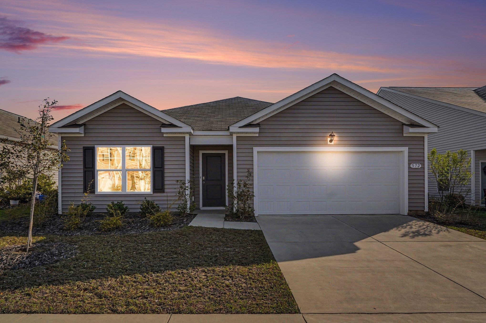 572 Woodland Farms Circle Aynor, SC 29511