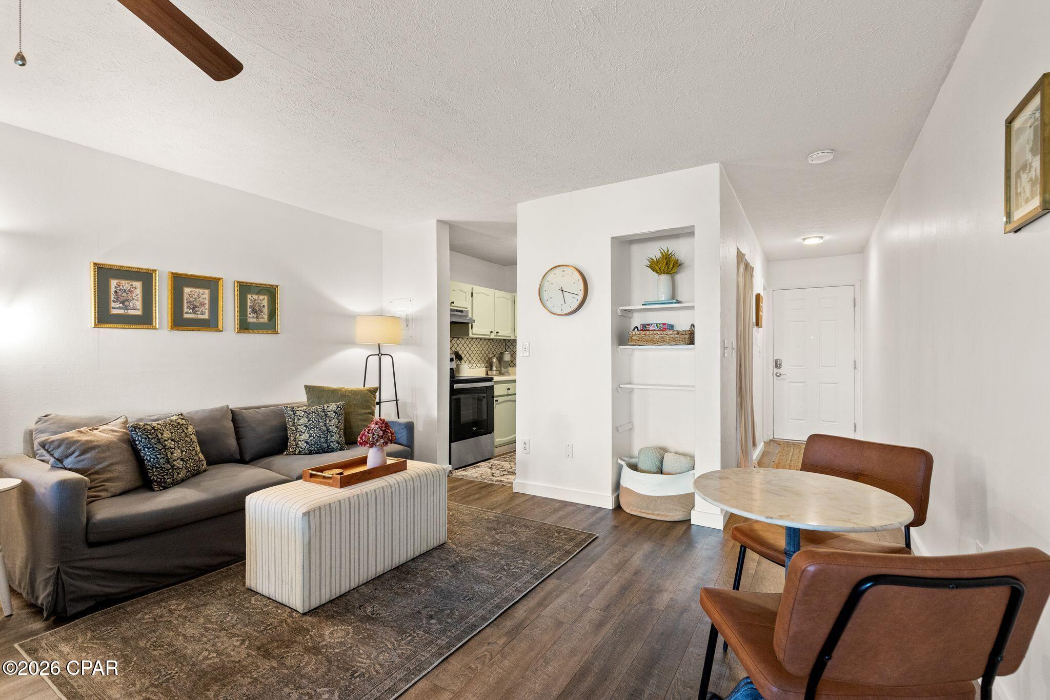 Image 6 For 301 Lullwater Drive 277