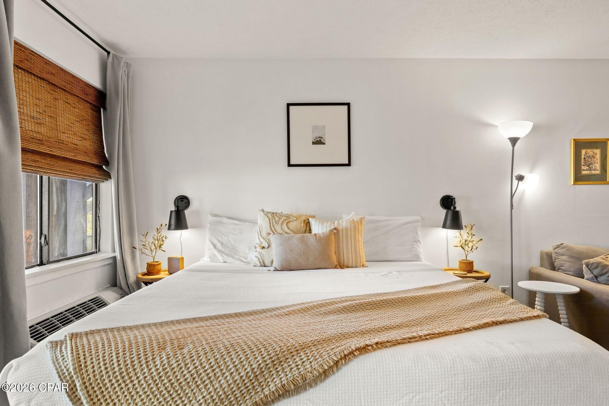 Image 8 For 301 Lullwater Drive 277