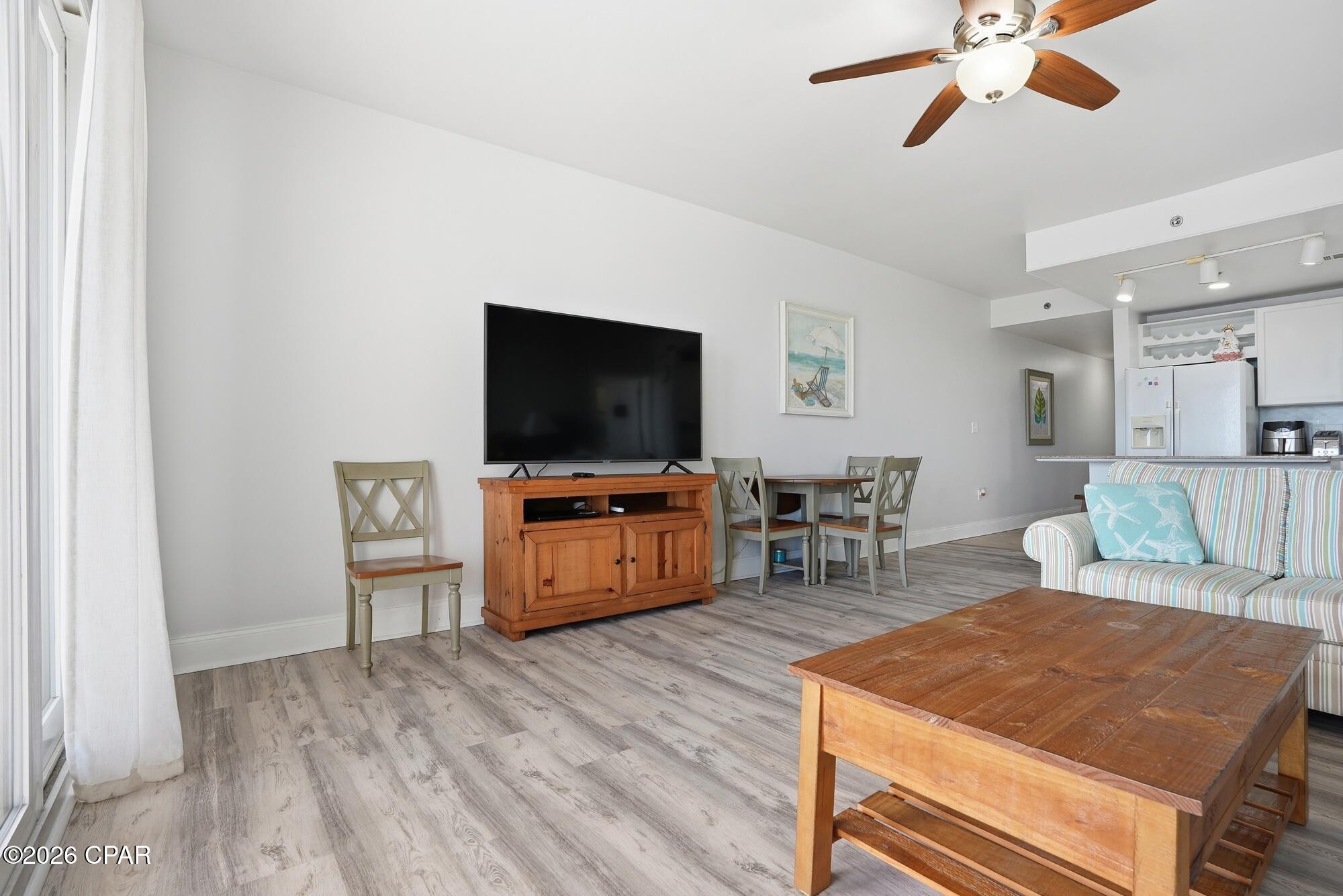 Image 16 For 9902 Thomas Drive 732