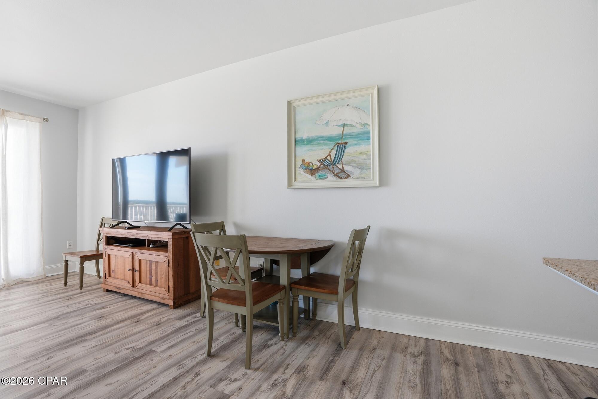 Image 17 For 9902 Thomas Drive 732