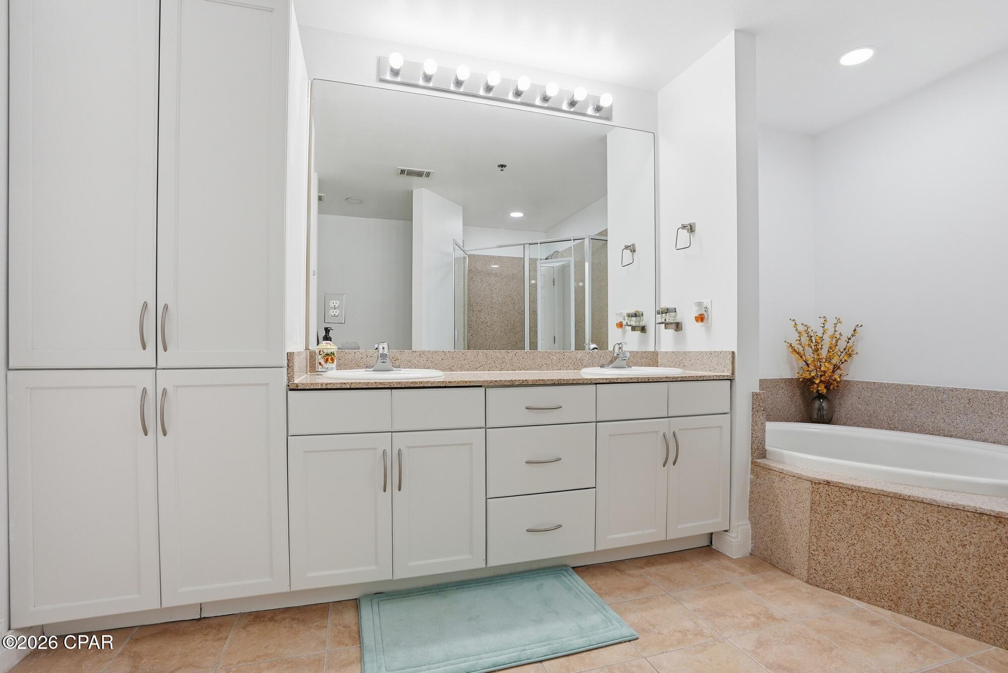 Image 31 For 9902 Thomas Drive 732