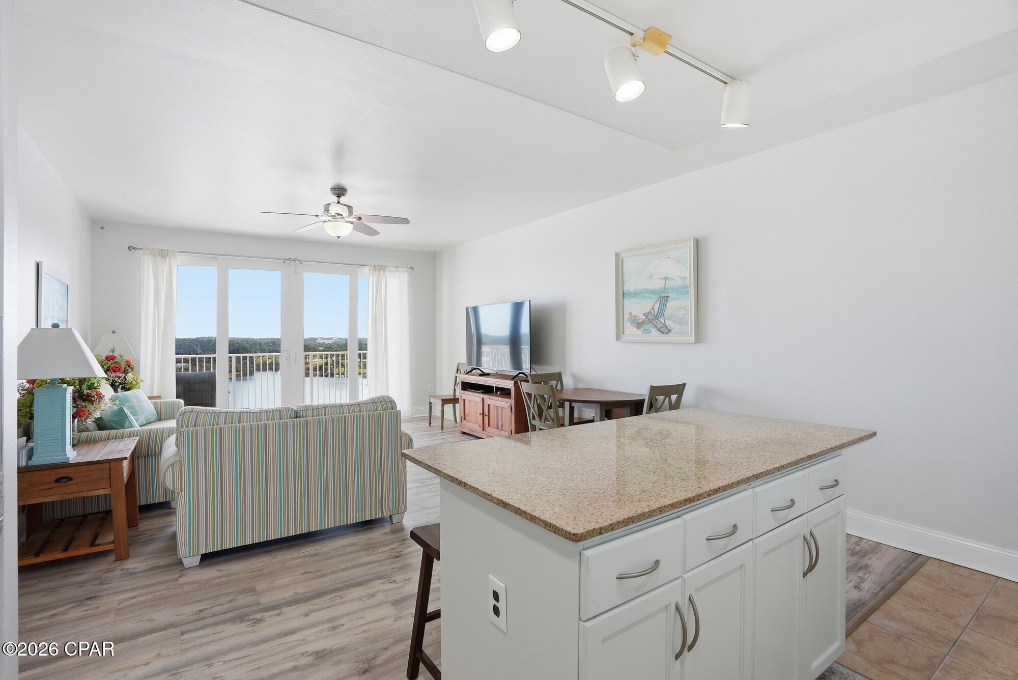 Image 8 For 9902 Thomas Drive 732