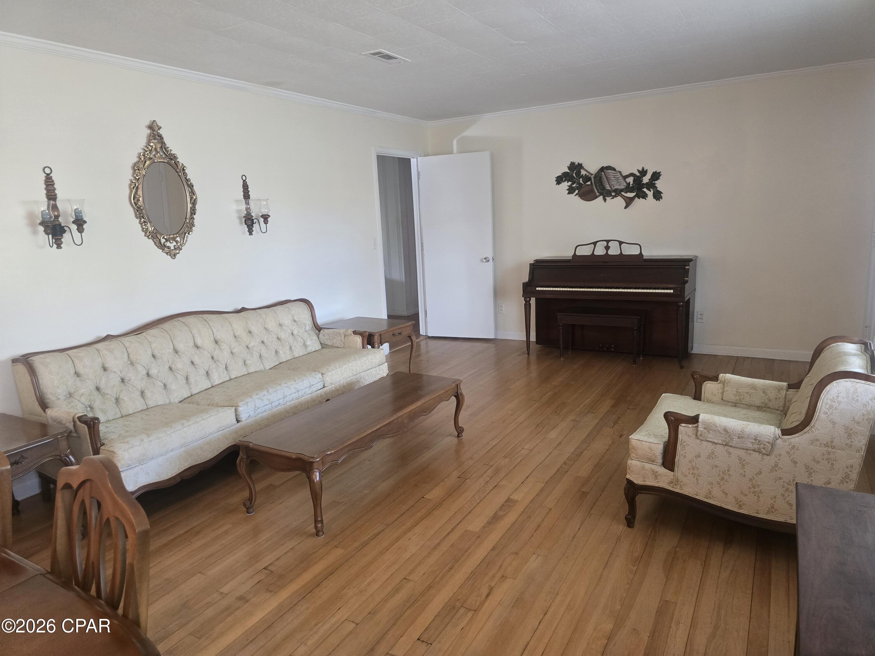 Image 9 For 1235 Waukesha Street