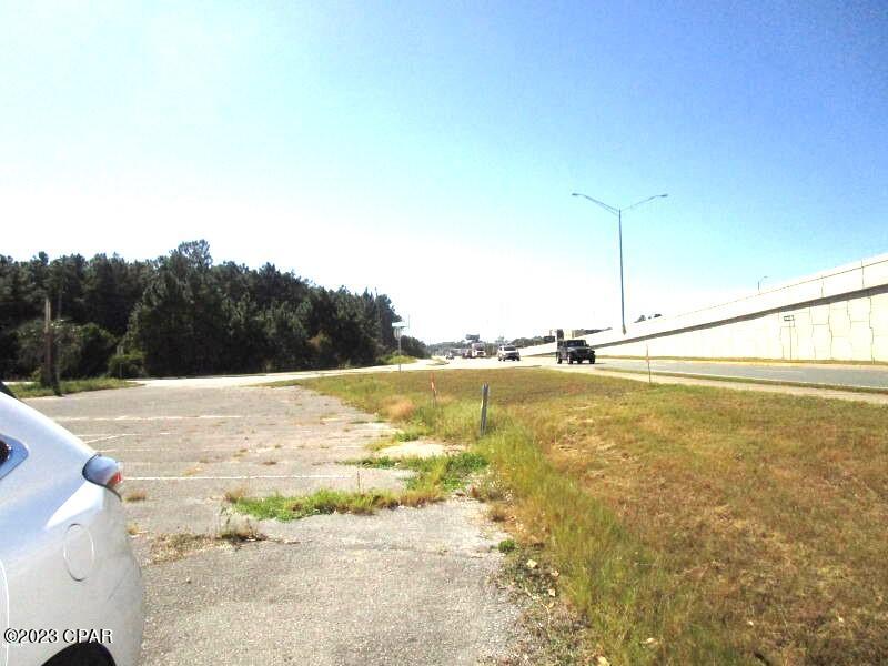 Image 10 For 7413 Front Beach Road