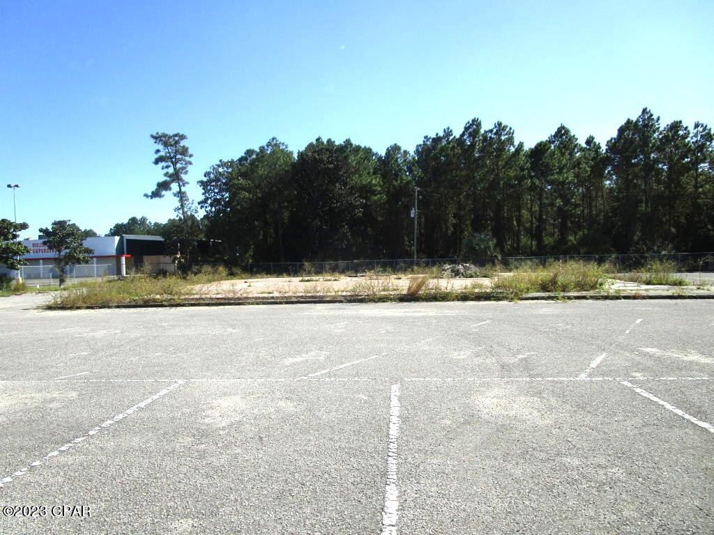 Image 11 For 7413 Front Beach Road