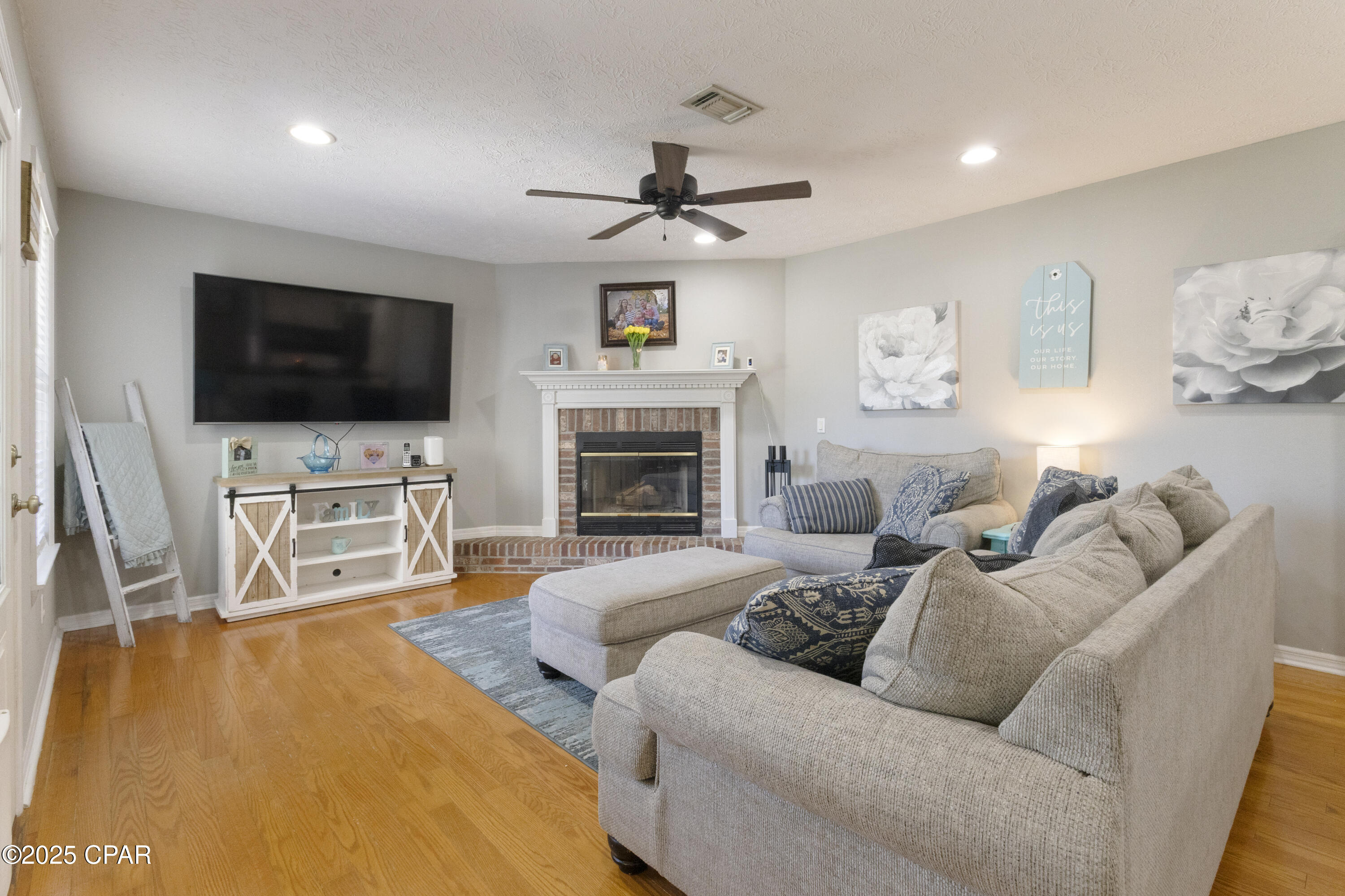 Image 13 For 924 College Boulevard