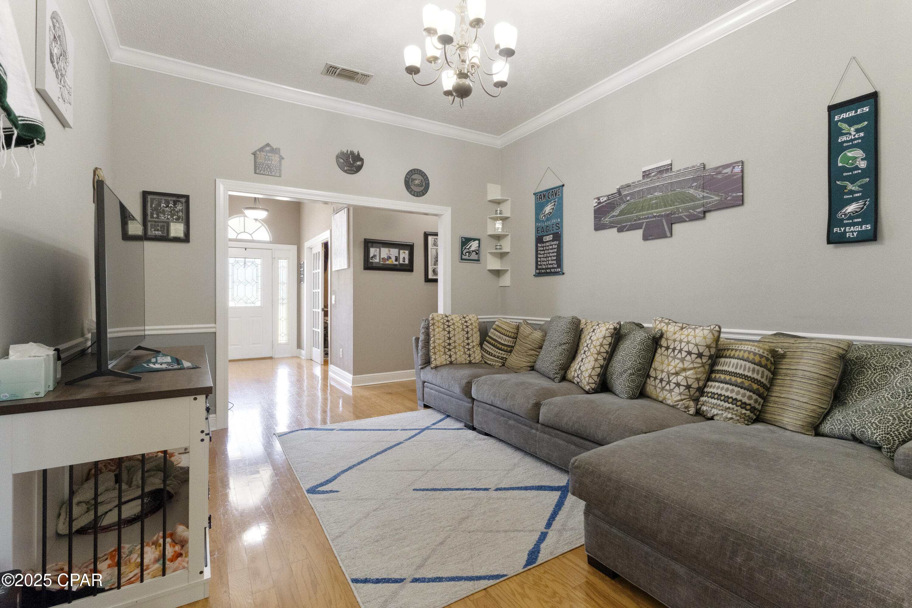 Image 16 For 924 College Boulevard