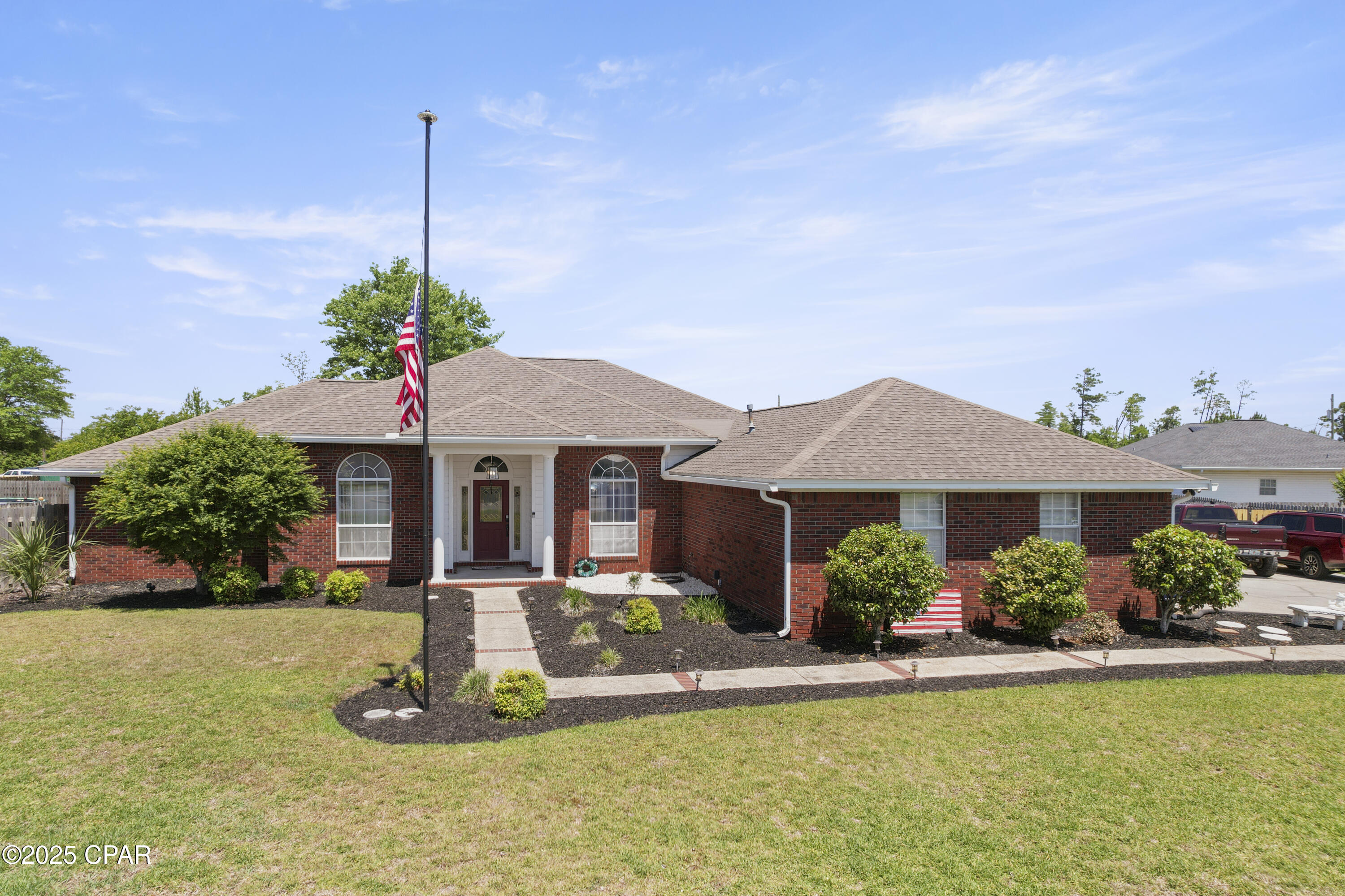 Image 2 For 924 College Boulevard