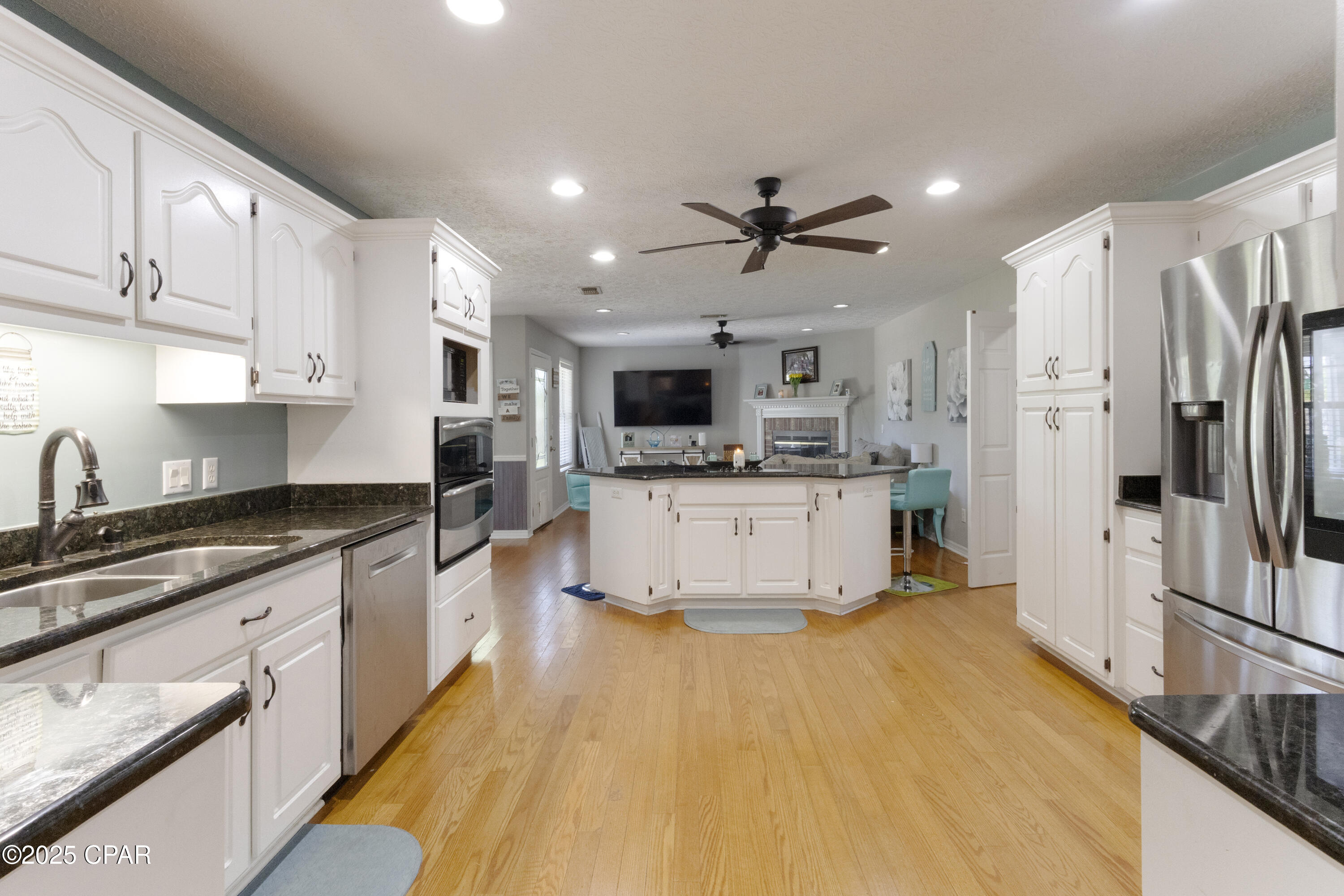 Image 9 For 924 College Boulevard