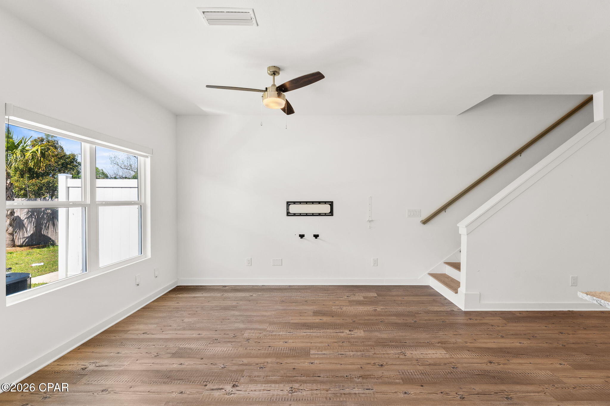 Image 12 For 409 Gay Avenue