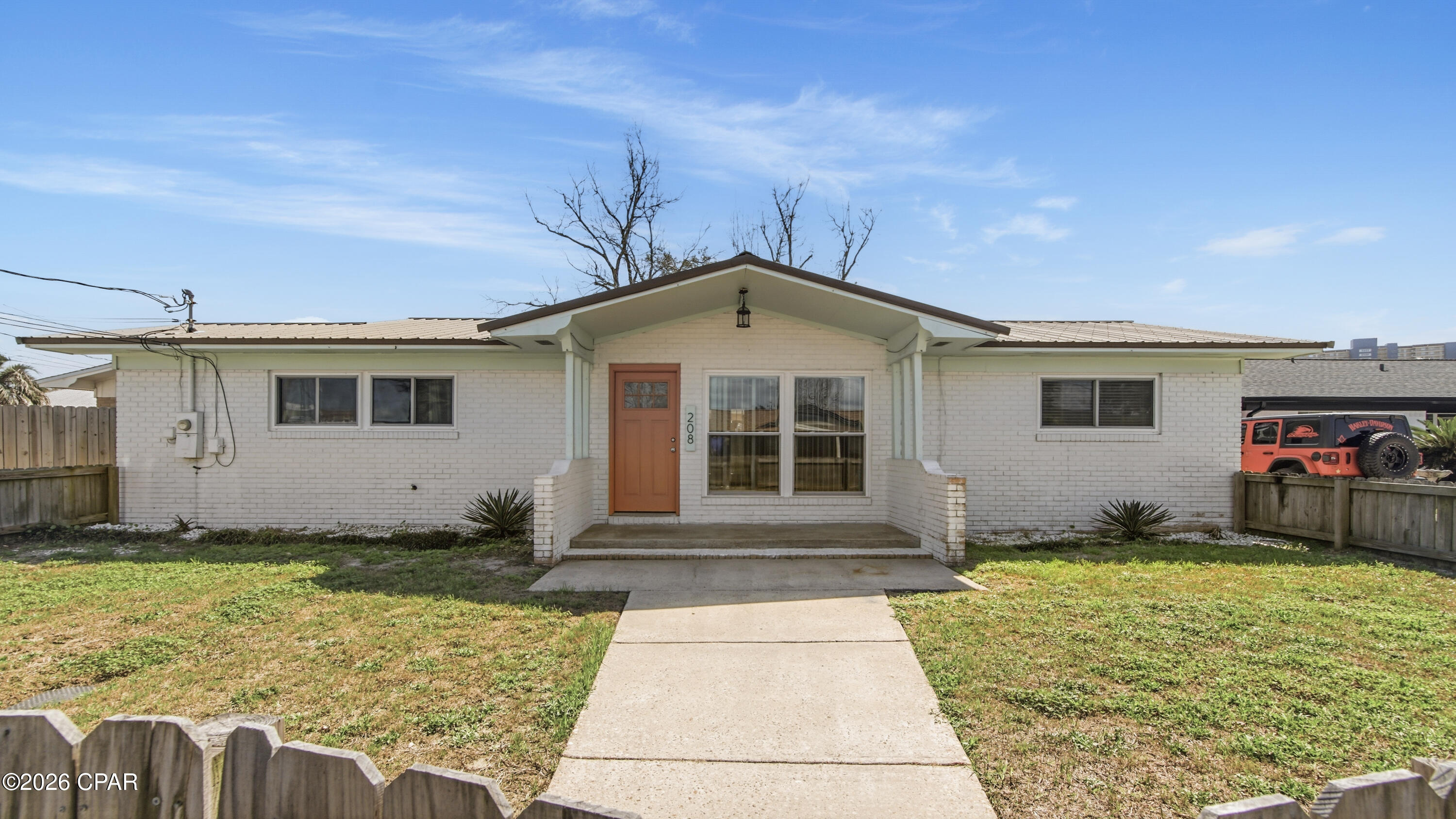 Image 2 For 208 Poinsettia Drive