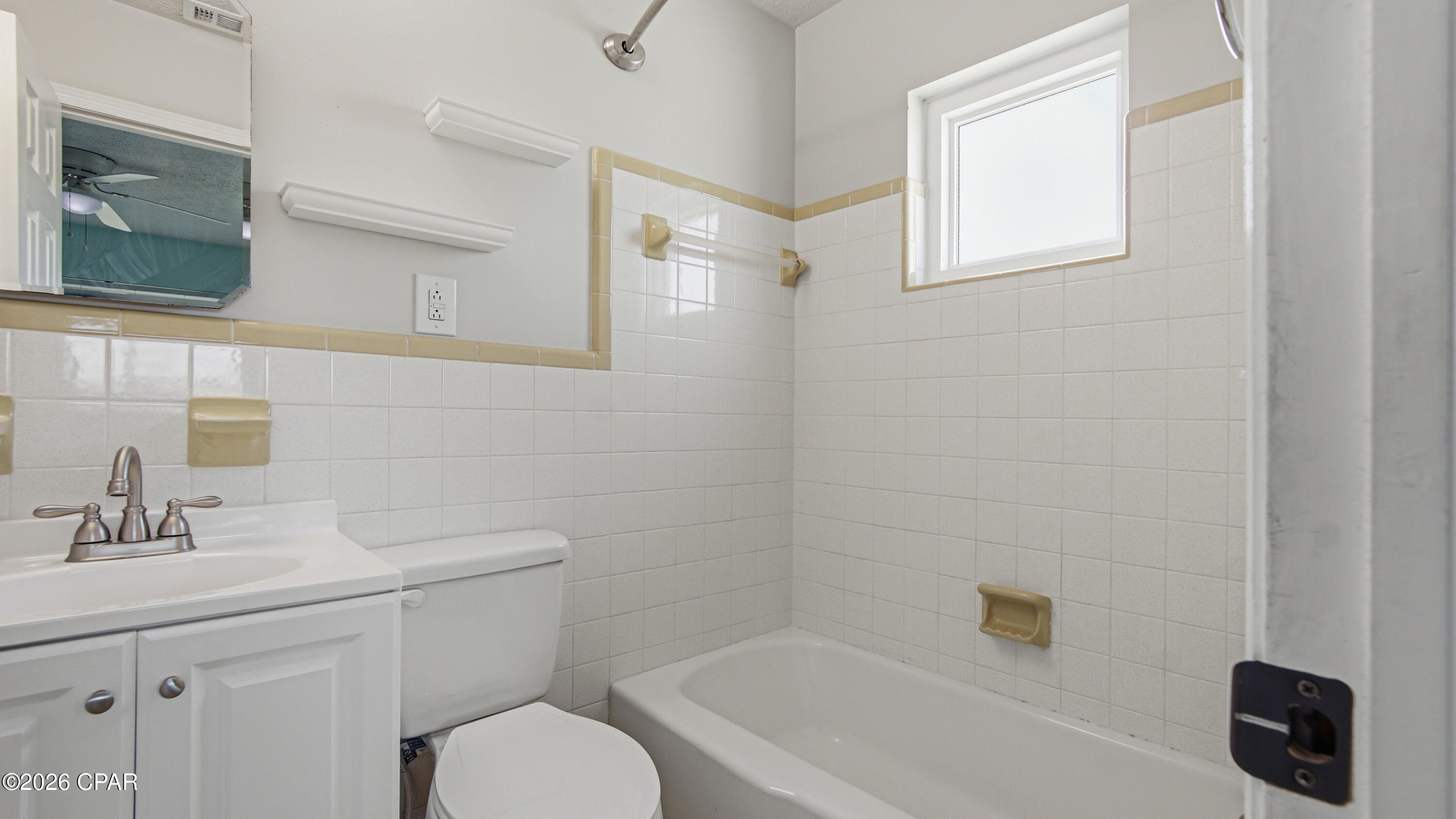 Image 20 For 208 Poinsettia Drive