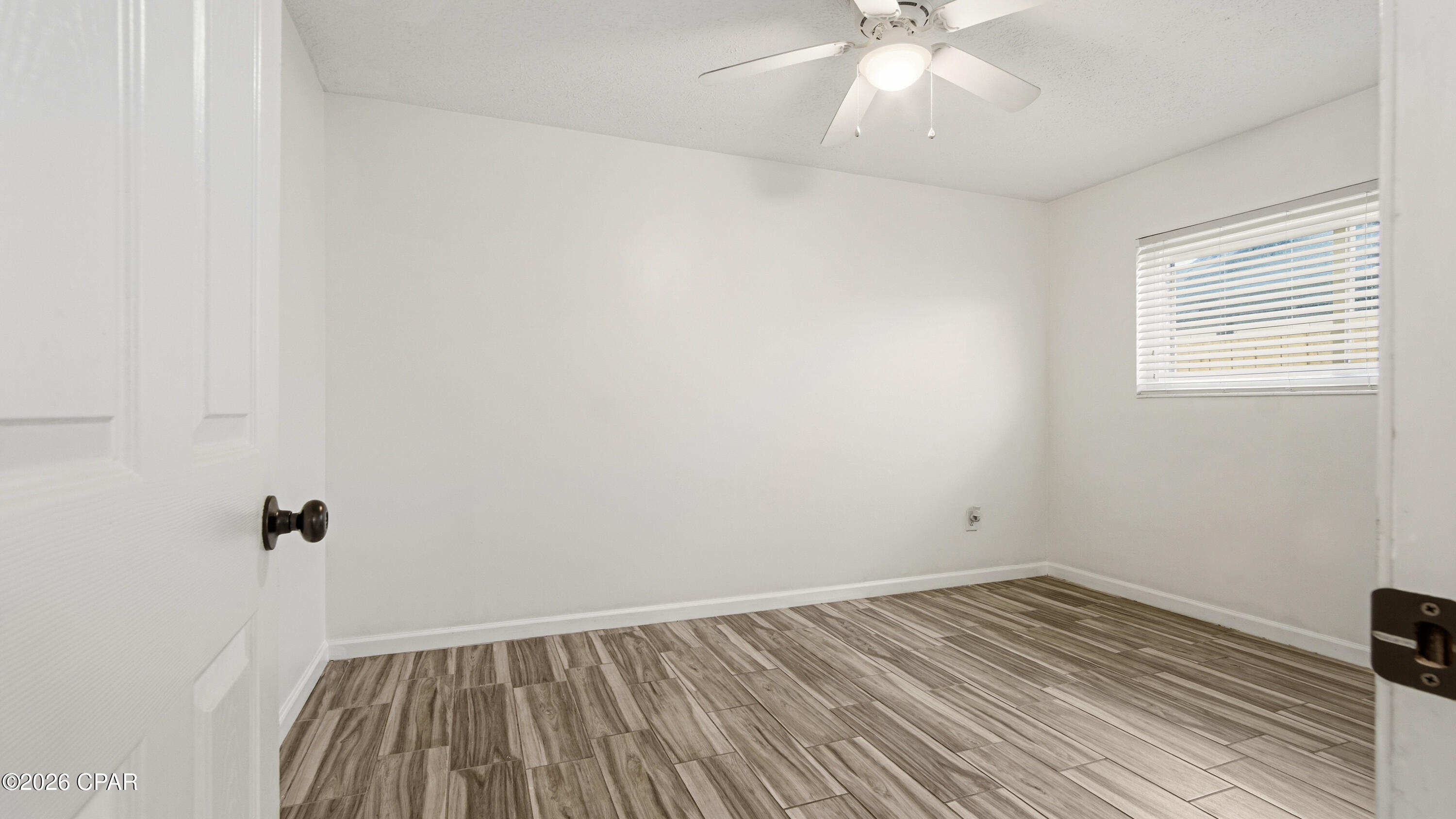 Image 21 For 208 Poinsettia Drive