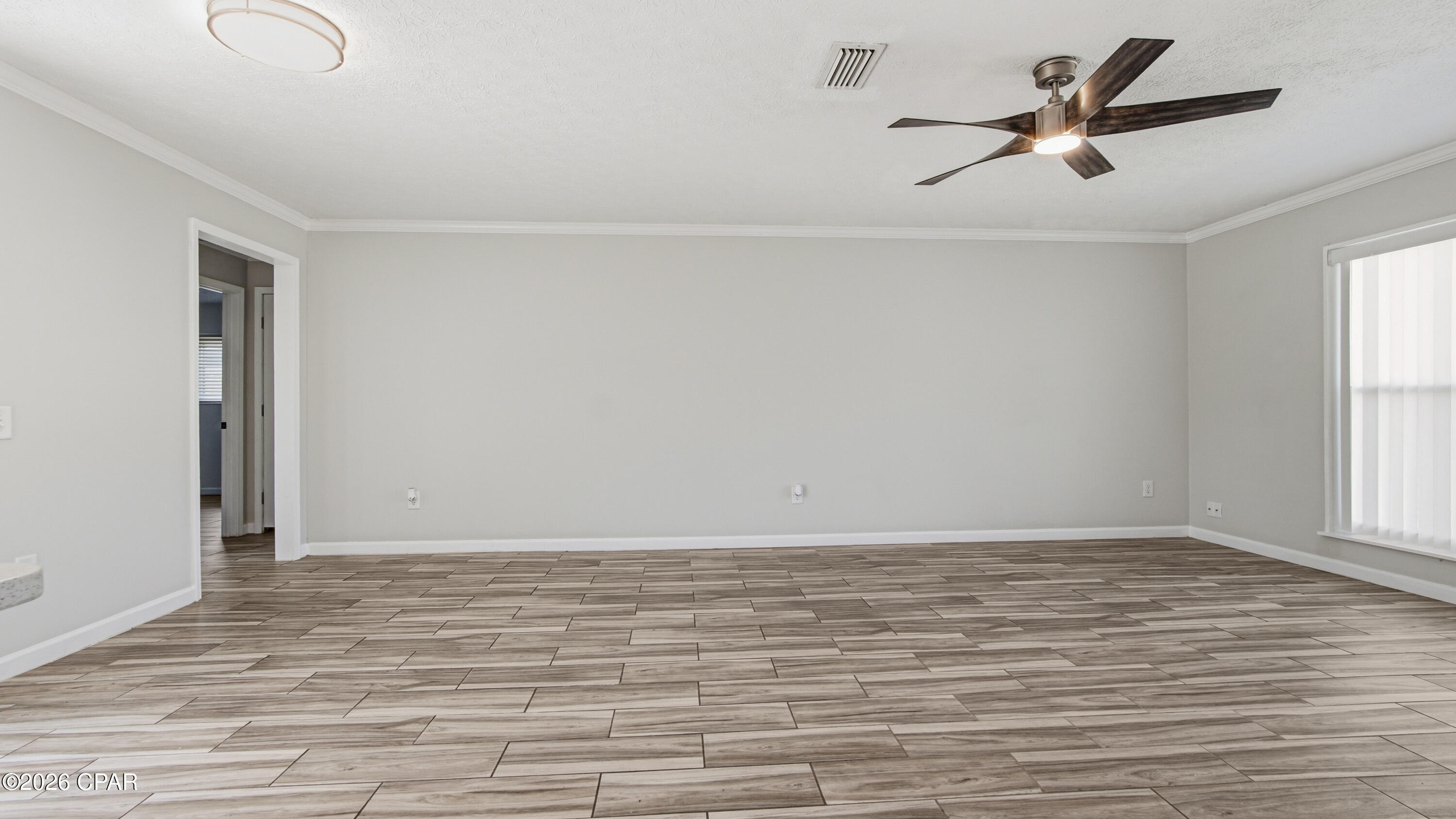 Image 9 For 208 Poinsettia Drive