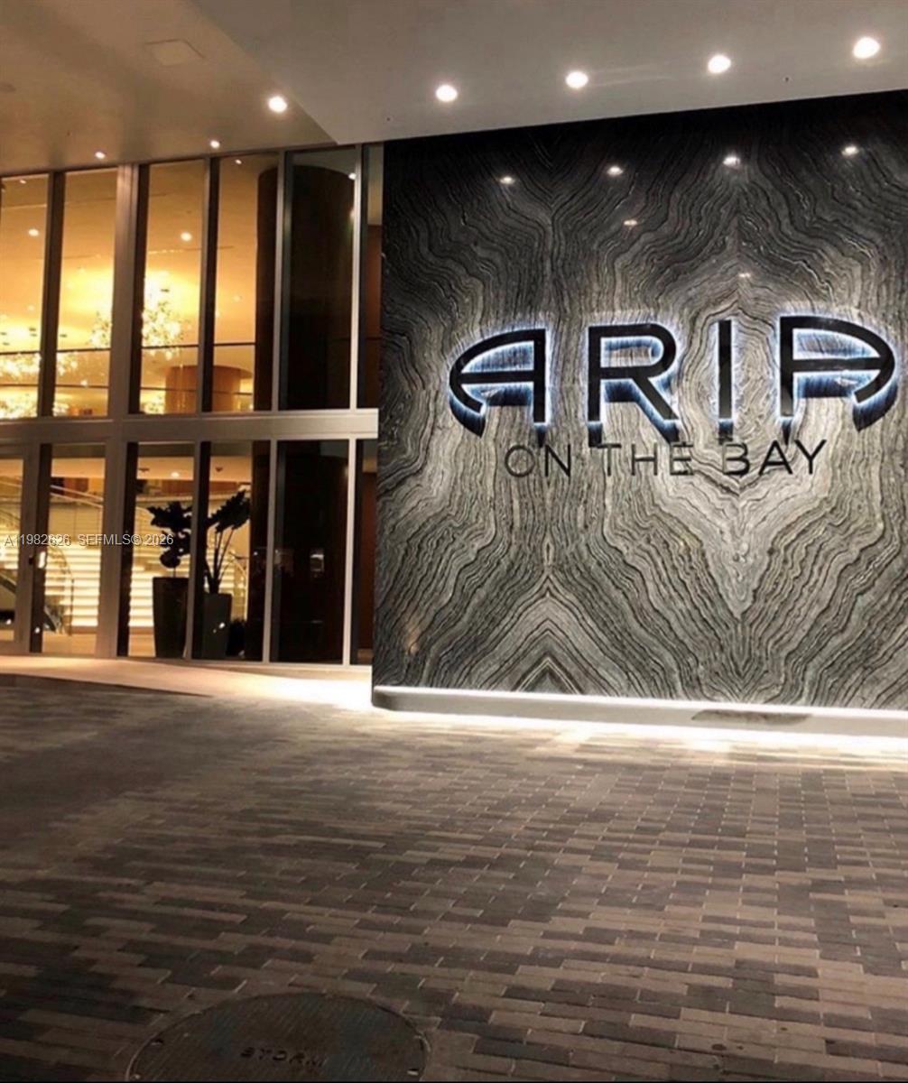 Aria On The Bay Condo