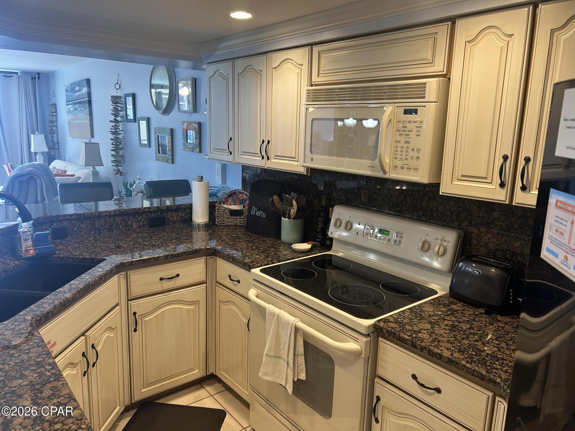 Image 12 For 6505 Thomas Drive 411