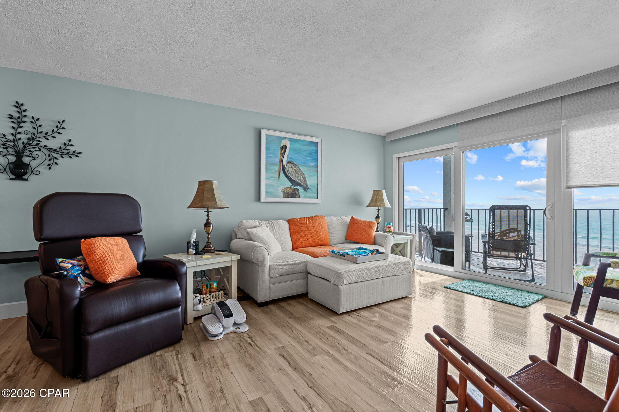 Image 2 For 8815 Thomas Drive 503