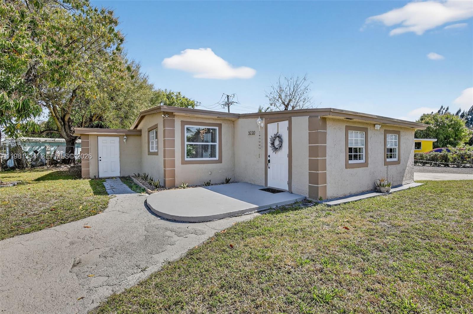Broward Manor