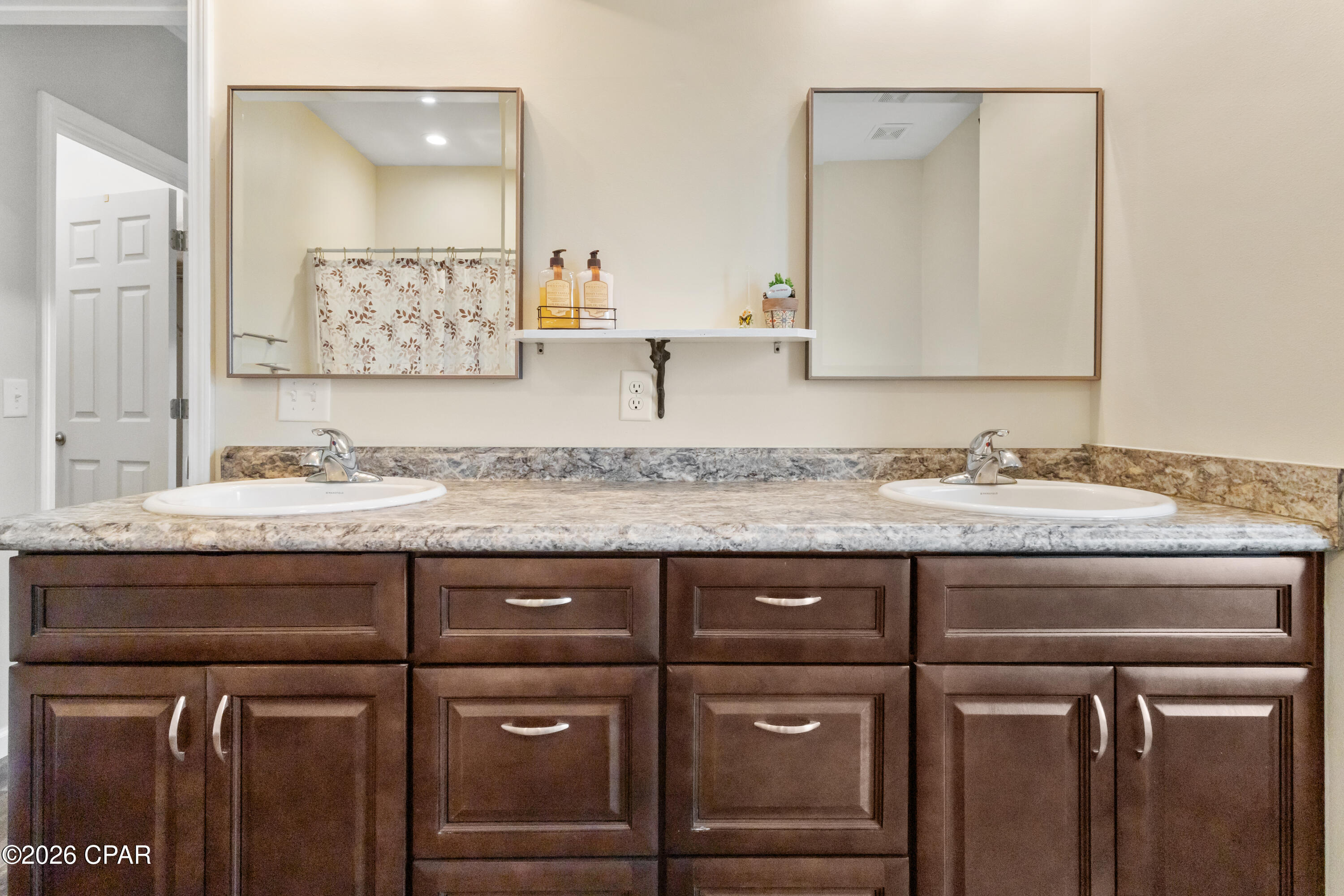 Image 27 For 10555 River Alley Road