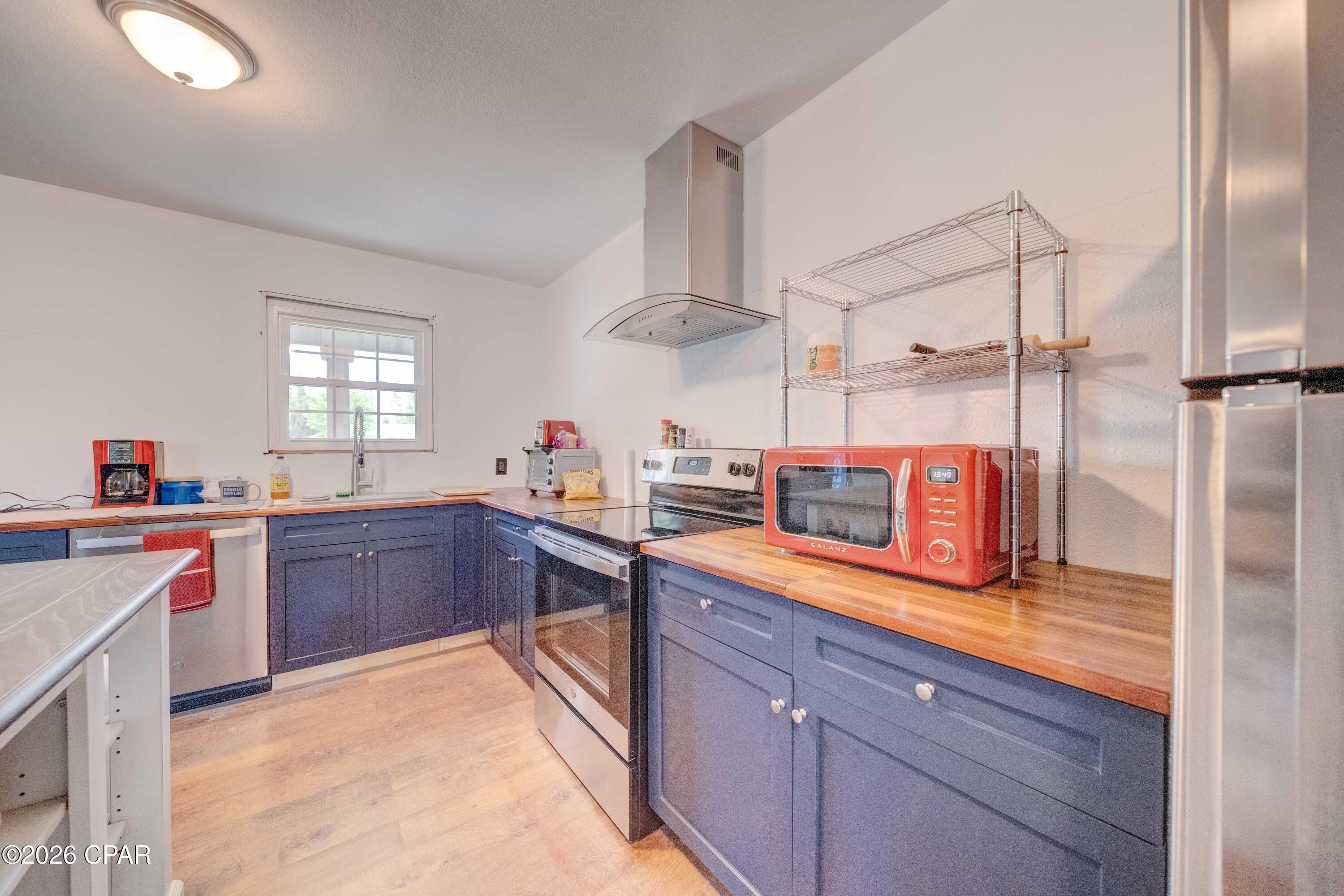 Image 14 For 6533 Dahlia Drive