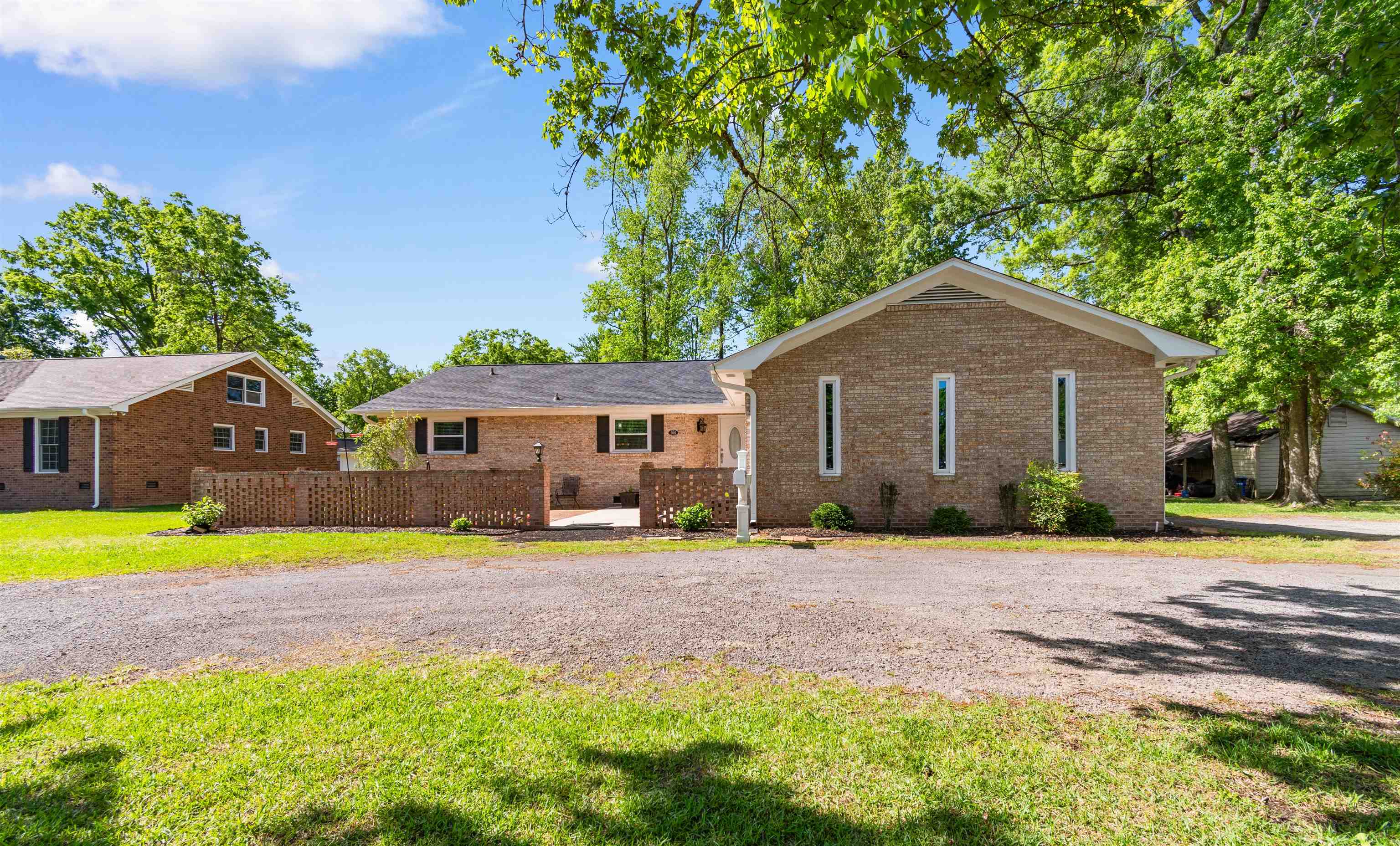 505 Country Club Dr. Conway, SC 29526