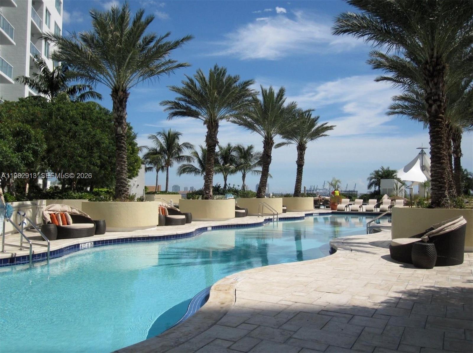 Vizcayne North Condo