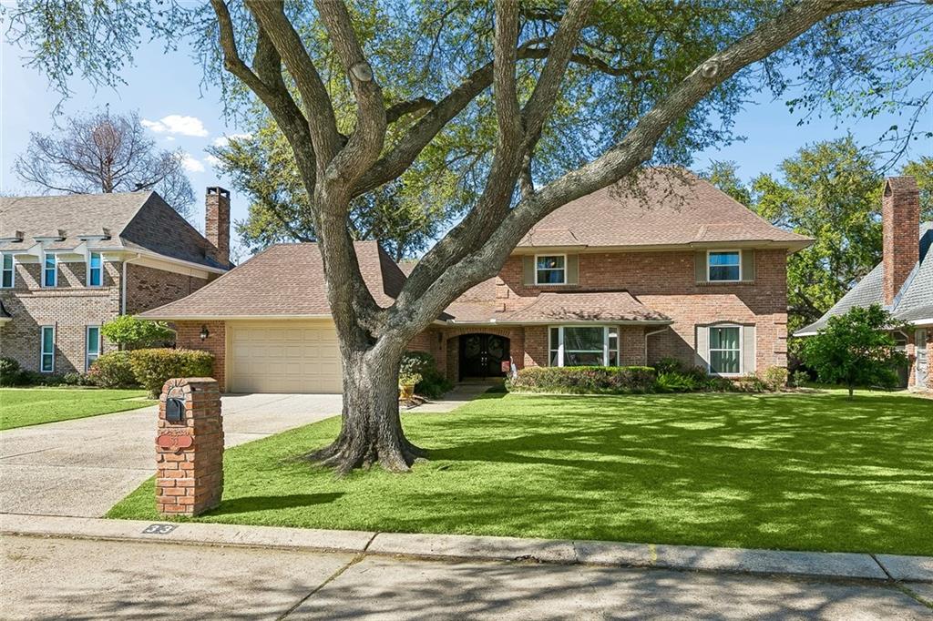 33 CHATEAU DU JARDIN Drive