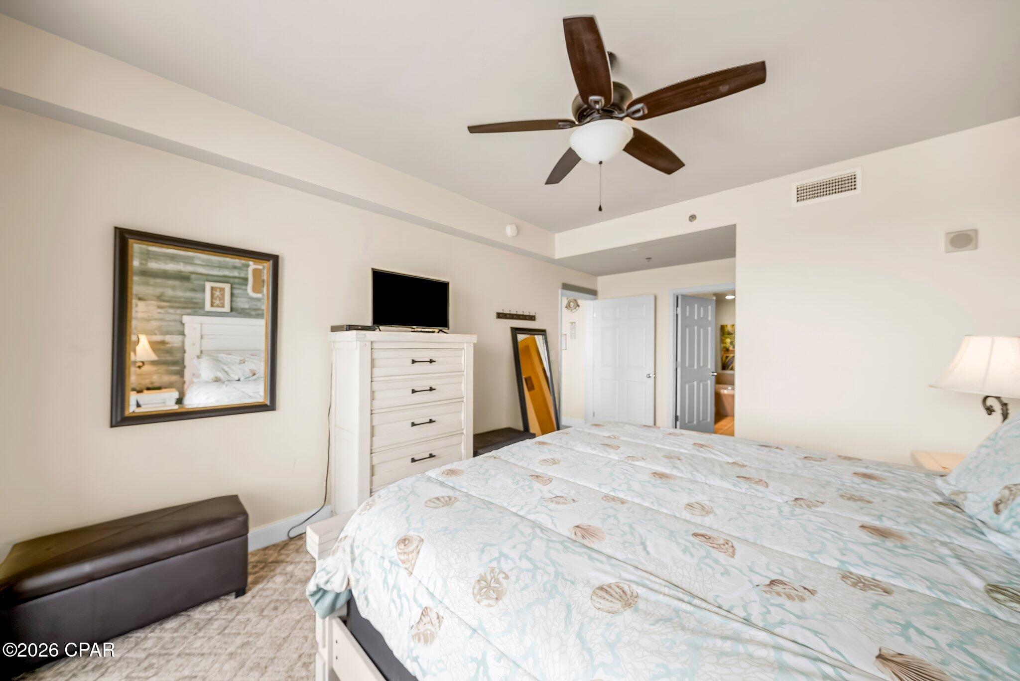 Image 17 For 9902 Thomas Drive 1430