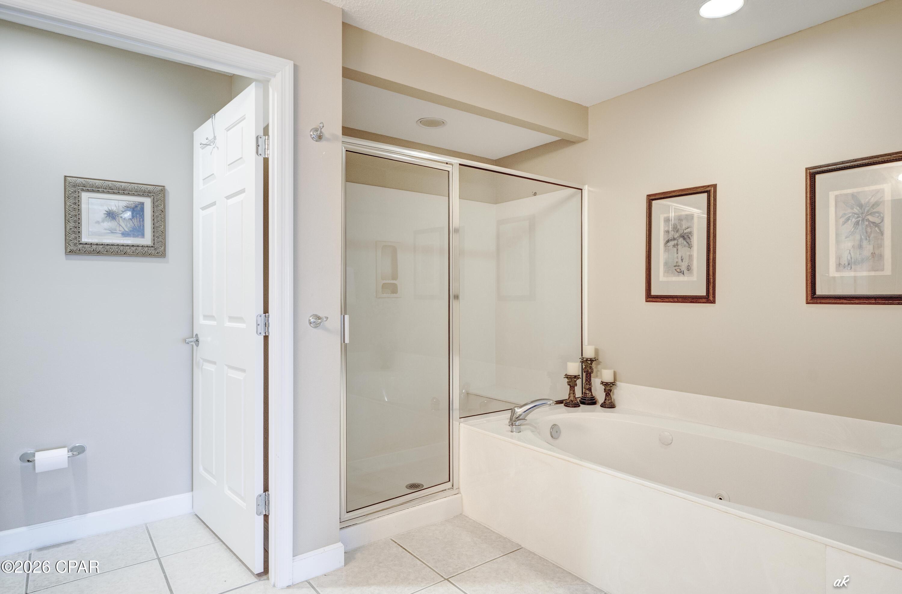 Image 18 For 6627 Thomas Drive 1402