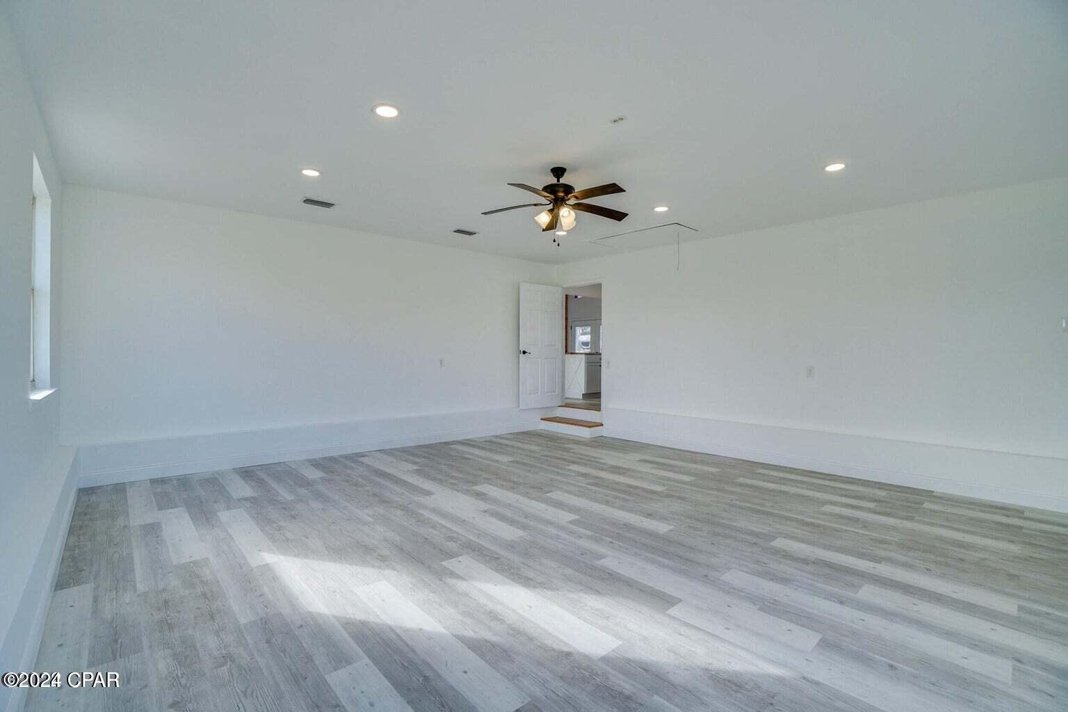 Image 12 For 4339 Pine Tree Lane