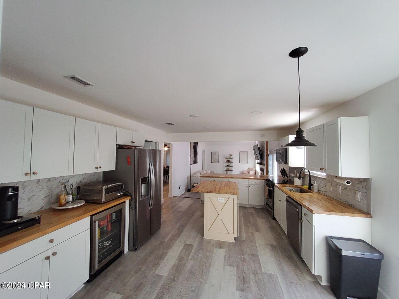 Image 4 For 4339 Pine Tree Lane