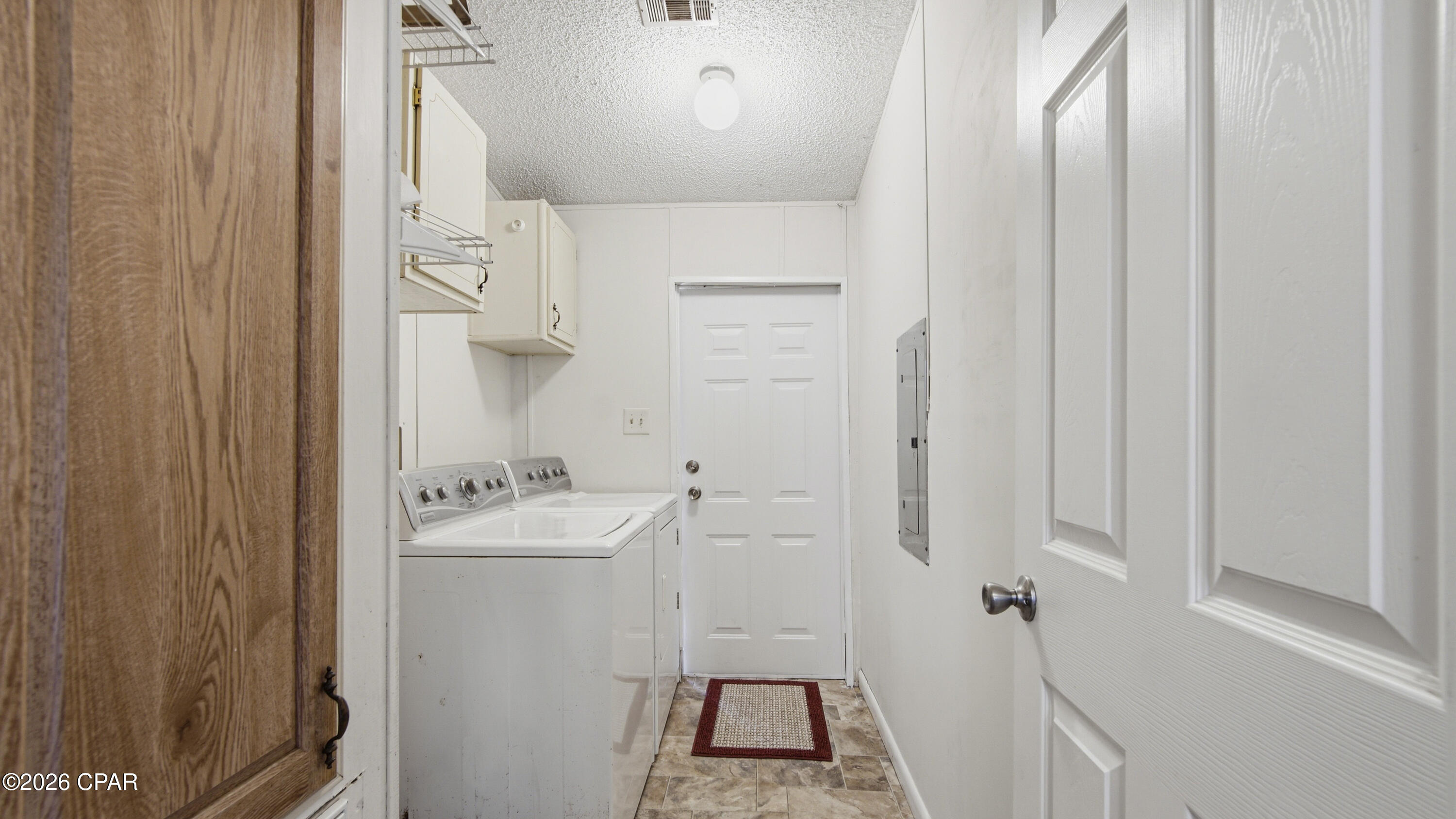 Image 24 For 586 Hickory Bluff Drive