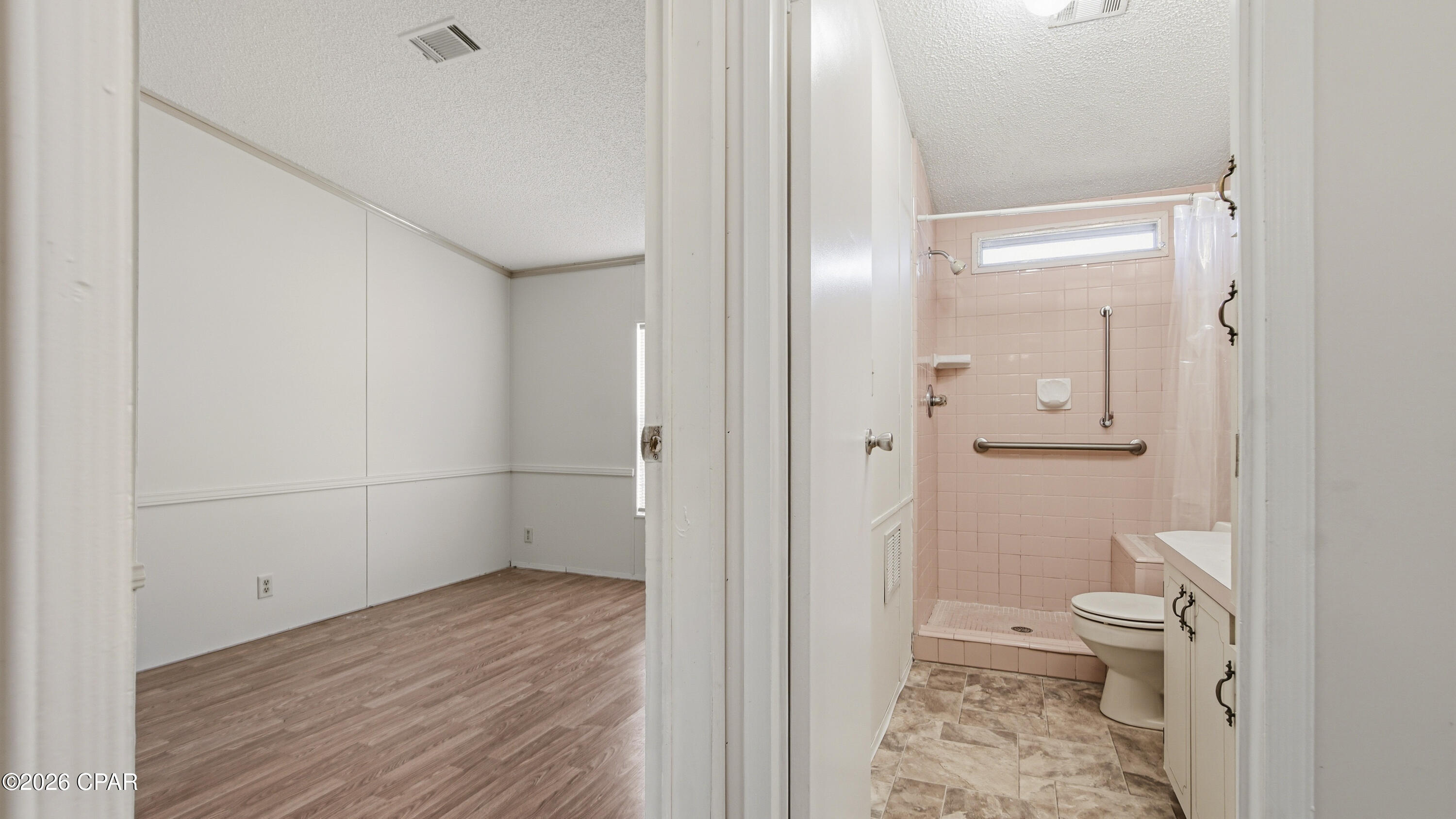 Image 26 For 586 Hickory Bluff Drive